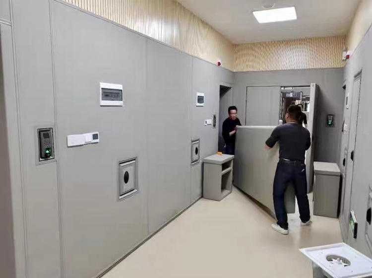 談話室或者審訊室防撞墻軟包，起到阻燃、環(huán)保、防撞等特點，軟包廠家